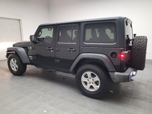 Used 2019 Jeep Wrangler Unlimited Sport S AWD/4WD image 3