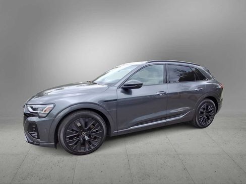 Certified 2024 Audi Q8 e-tron Prestige AWD/4WD image 4