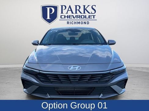 Used 2024 Hyundai Elantra SEL FWD image 2