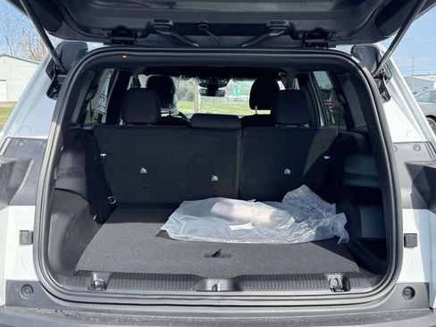 New 2026 Jeep Cherokee Laredo image 19