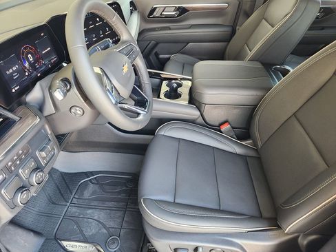 New 2026 Chevrolet Suburban Premier w/ Sun And Tow Package image 9