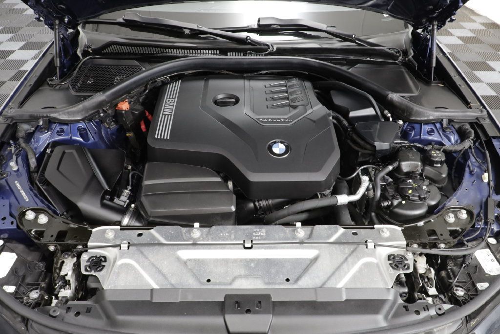 Used 2023 BMW 330i xDrive Sedan w/ Premium Package AWD/4WD image 24