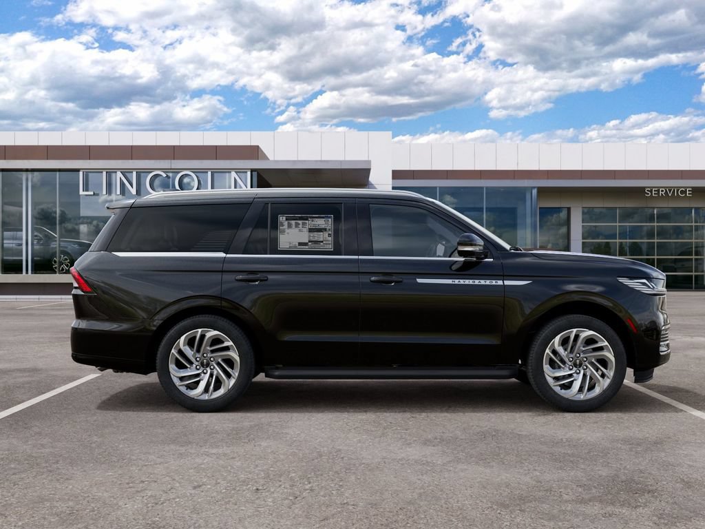 New 2027 Lincoln Navigator Premiere RWD image 5