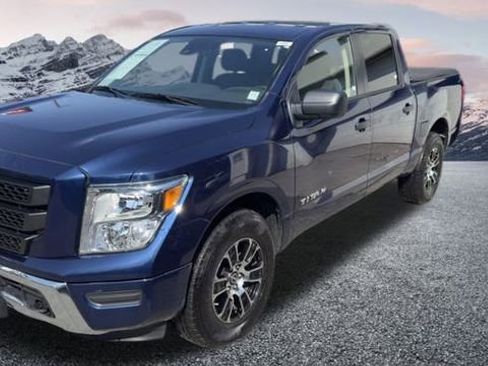 Used 2023 Nissan Titan SV image 1