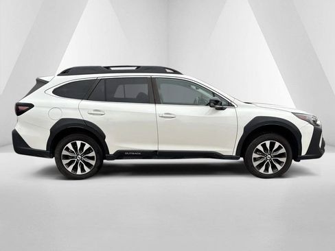 Used 2023 Subaru Outback Limited AWD/4WD image 8