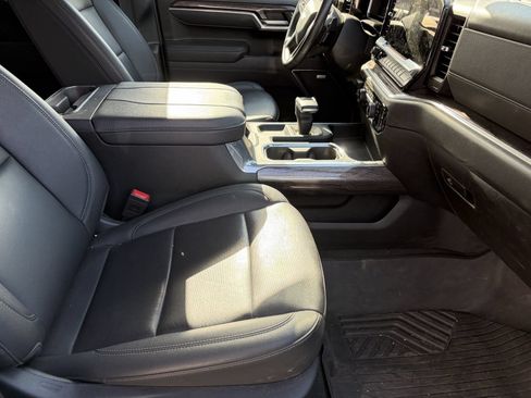 Used 2025 Chevrolet Silverado 1500 LTZ w/ LTZ Premium Package AWD/4WD image 10