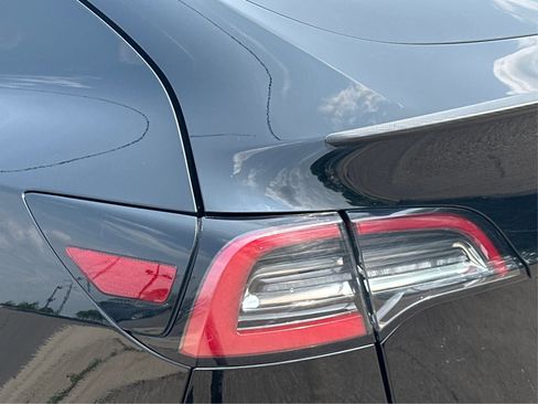 Used 2020 Tesla Model Y Performance image 28