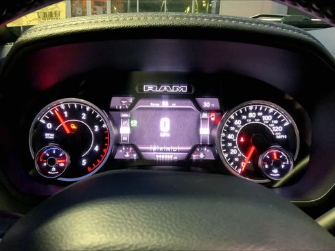 Used 2020 RAM 2500 Laramie w/ Night Edition image 25