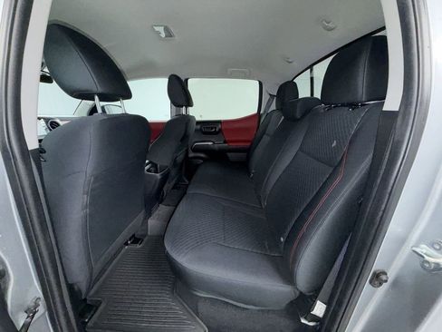Used 2023 Toyota Tacoma SR5 AWD/4WD image 9