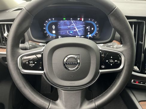 Used 2024 Volvo S60 B5 Plus image 15