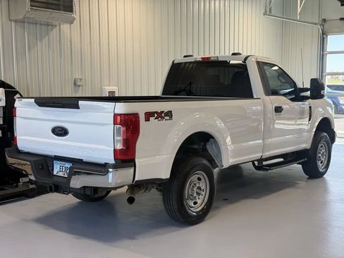 Used 2022 Ford F250 XL w/ Power Equipment Group AWD/4WD image 3