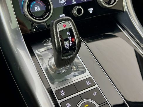 Used 2022 Land Rover Range Rover Sport SVR image 16