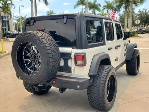 Used 2024 Jeep Wrangler Unlimited Sport AWD/4WD image 7