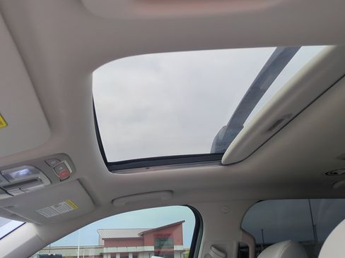 Used 2024 Kia Telluride S w/ S Sunroof Package image 12