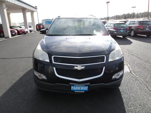 Used 2011 Chevrolet Traverse LT w/ Personal Connectivity Package image 8