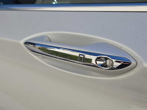 Certified 2024 INFINITI QX50 Sensory image 10