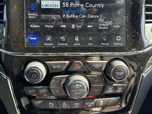 Used 2021 Jeep Grand Cherokee Limited w/ Luxury Group II image 13