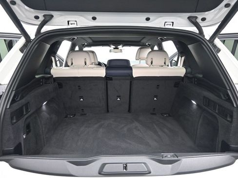 Used 2021 BMW X5 xDrive40i w/ M Sport Package AWD/4WD image 16