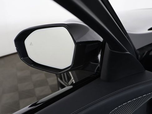 Used 2025 BMW 740i xDrive image 38