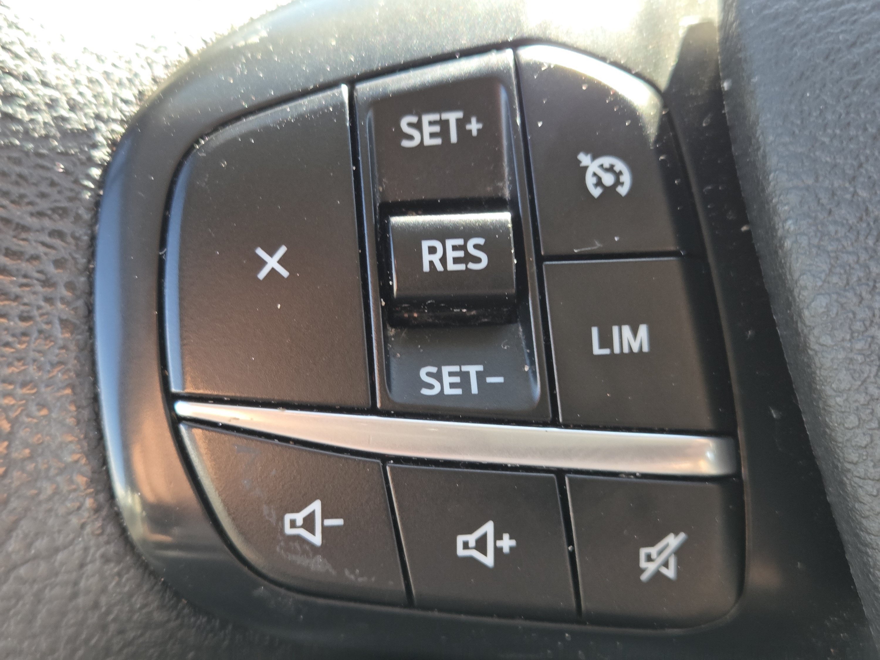 Used 2023 Ford Transit 250 Low Roof w/ Exterior Upgrade Package RWD image 9