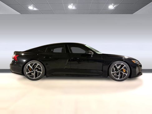 Used 2024 Audi RS e-tron GT w/ Carbon Performance Package AWD/4WD image 8