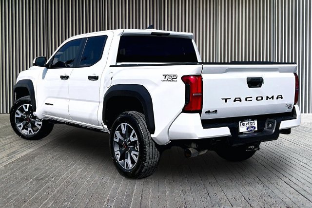 Used 2025 Toyota Tacoma TRD Off-Road AWD/4WD image 11