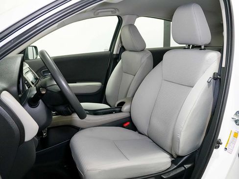 Used 2020 Honda HR-V LX image 12
