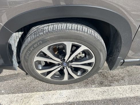 Used 2020 Subaru Forester Limited w/ Popular Package #3 image 11