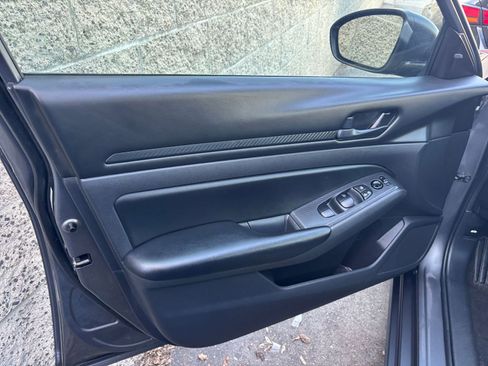 Used 2024 Nissan Altima 2.5 S image 18