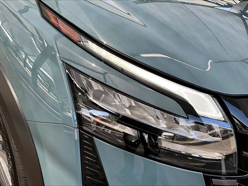 New 2026 Nissan Pathfinder SL FWD image 13