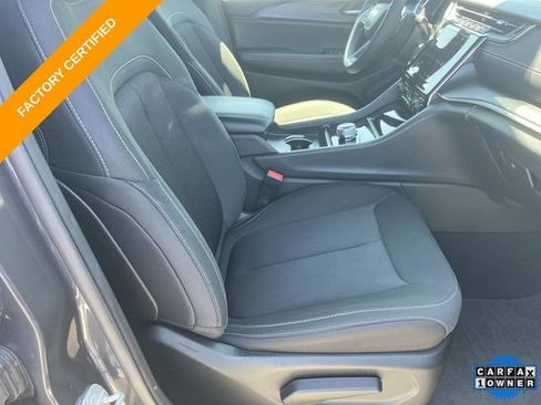 Certified 2025 Jeep Grand Cherokee Laredo X w/ Luxury Tech Group I AWD/4WD image 24