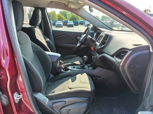 Used 2020 Jeep Cherokee Latitude w/ Cold Weather Group AWD/4WD image 20