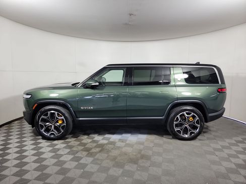 Used 2024 Rivian R1S Adventure AWD/4WD image 2