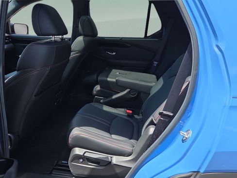 Certified 2025 Honda Pilot TrailSport image 11