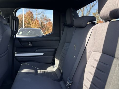 Used 2024 Toyota Tacoma TRD Off-Road image 30