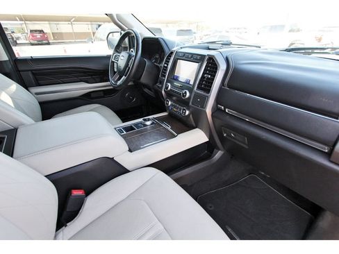 Used 2020 Ford Expedition Max Platinum RWD image 29