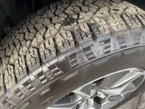 Certified 2025 Chevrolet Silverado 1500 LT image 24