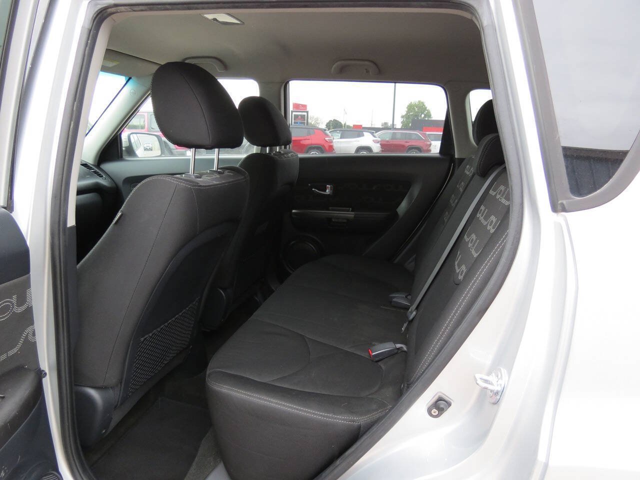 Used 2012 Kia Soul + FWD image 17