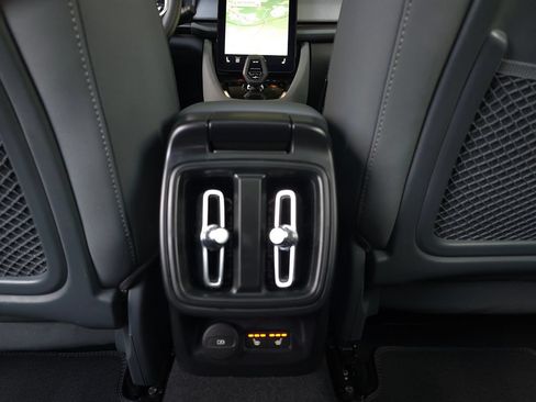 Used 2024 Polestar Polestar 2 AWD/4WD image 17