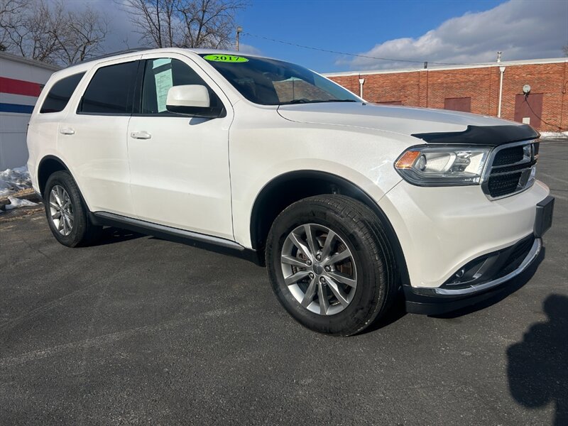 Used 2017 Dodge Durango SXT w/ Quick Order Package 23B AWD/4WD image 1