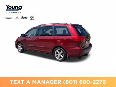 Used 2008 Toyota Sienna CE FWD image 3