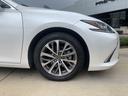 Used 2024 Lexus ES 350 w/ Accessory Package (Z1) FWD image 13