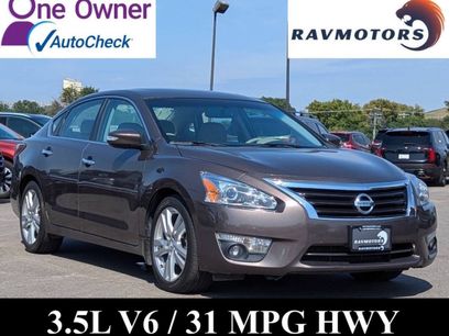 Used 2014 Nissan Altima 3.5 SL w/ Technology Package
