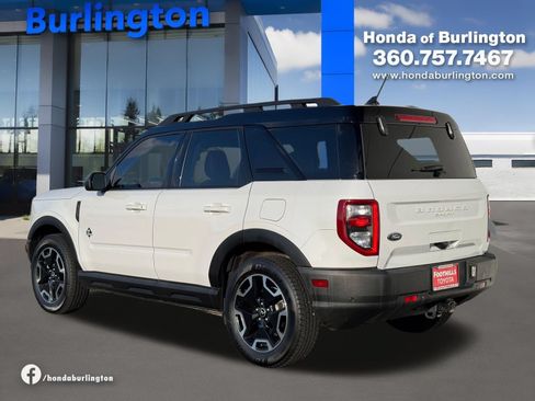 Used 2022 Ford Bronco Sport Outer Banks w/ Tech Package AWD/4WD image 6