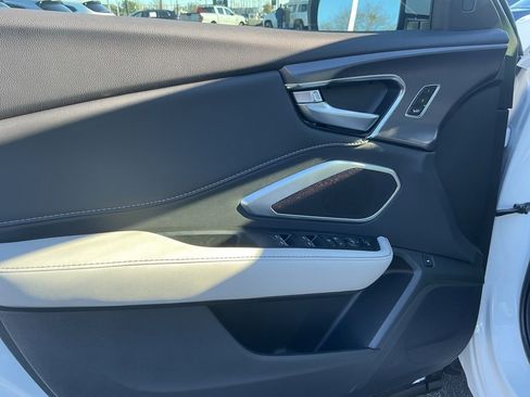New 2026 Acura RDX SH-AWD image 9