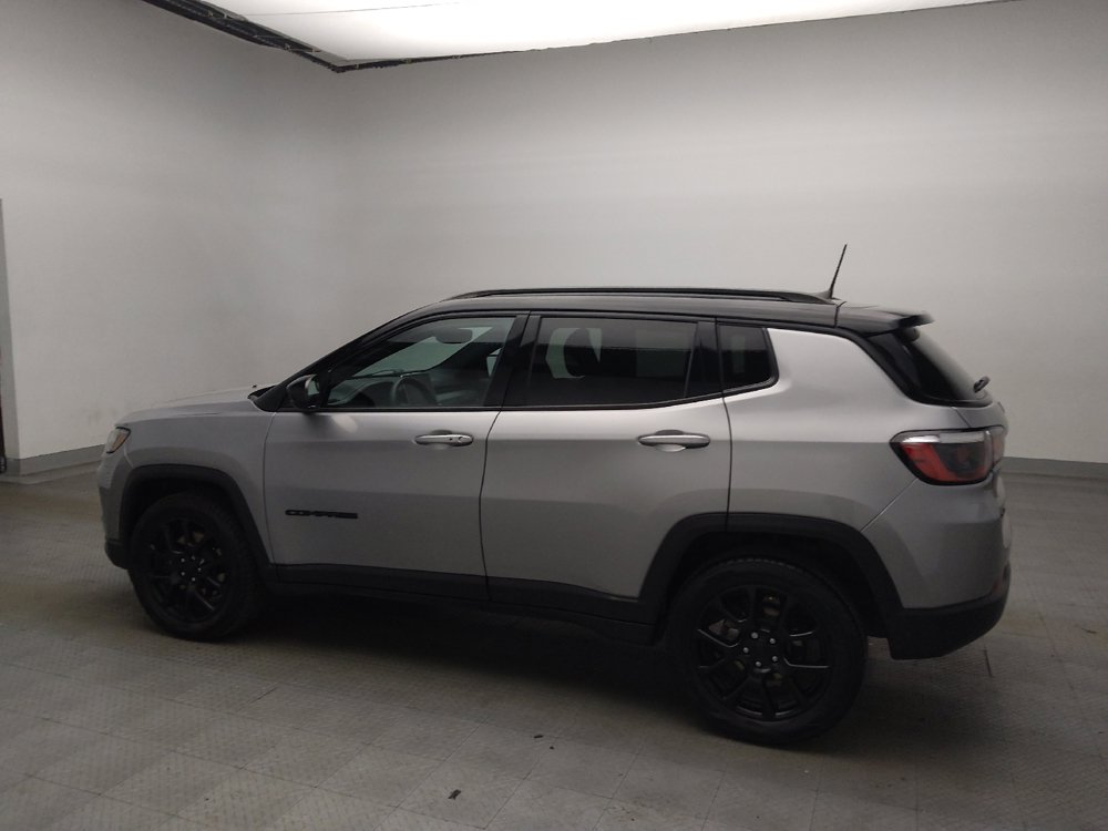 Used 2023 Jeep Compass Latitude AWD/4WD image 3