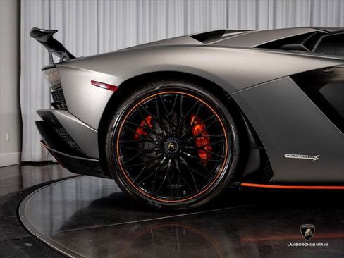Used 2019 Lamborghini Aventador S AWD/4WD image 34