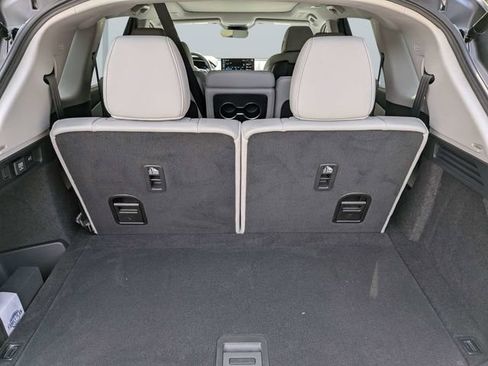 Certified 2025 Acura MDX FWD w/ Technology Package image 13