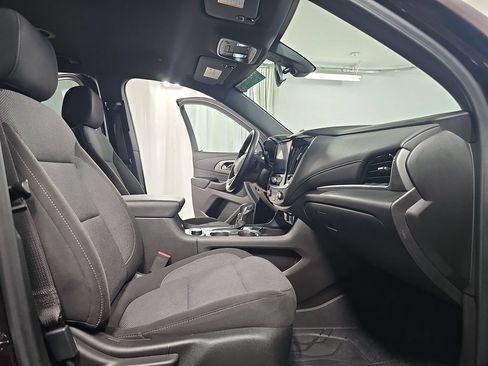 Certified 2023 Chevrolet Traverse LT FWD image 13