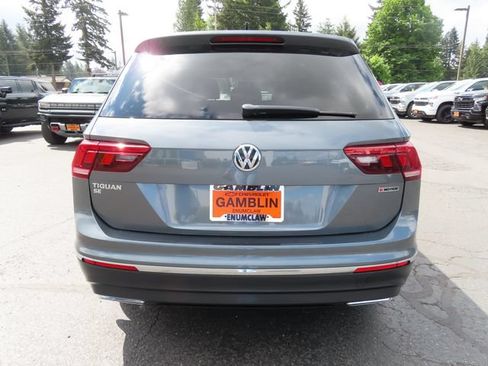Used 2020 Volkswagen Tiguan SE w/ Panoramic Sunroof Package AWD/4WD image 7